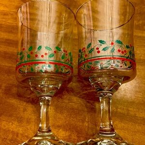 SET OF 8! Vintage Arby’s Christmas Glasses!